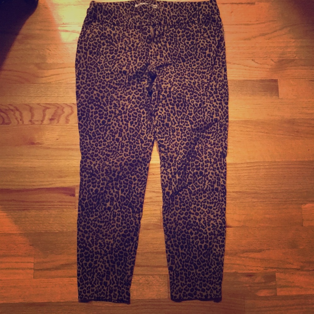 Leopard print pixie pants